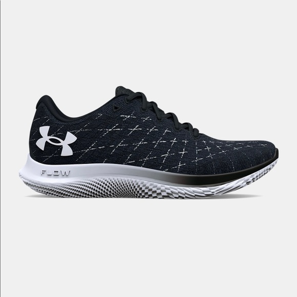 Never work before: bought the wrong size.Under armor flow warp shoes.Retail $160 - Picture 3 of 4
